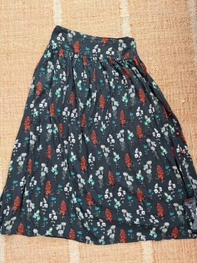 NATURAL LIFE Black Maxi Skirt with Teal, White & Rust Floral Print size Medium